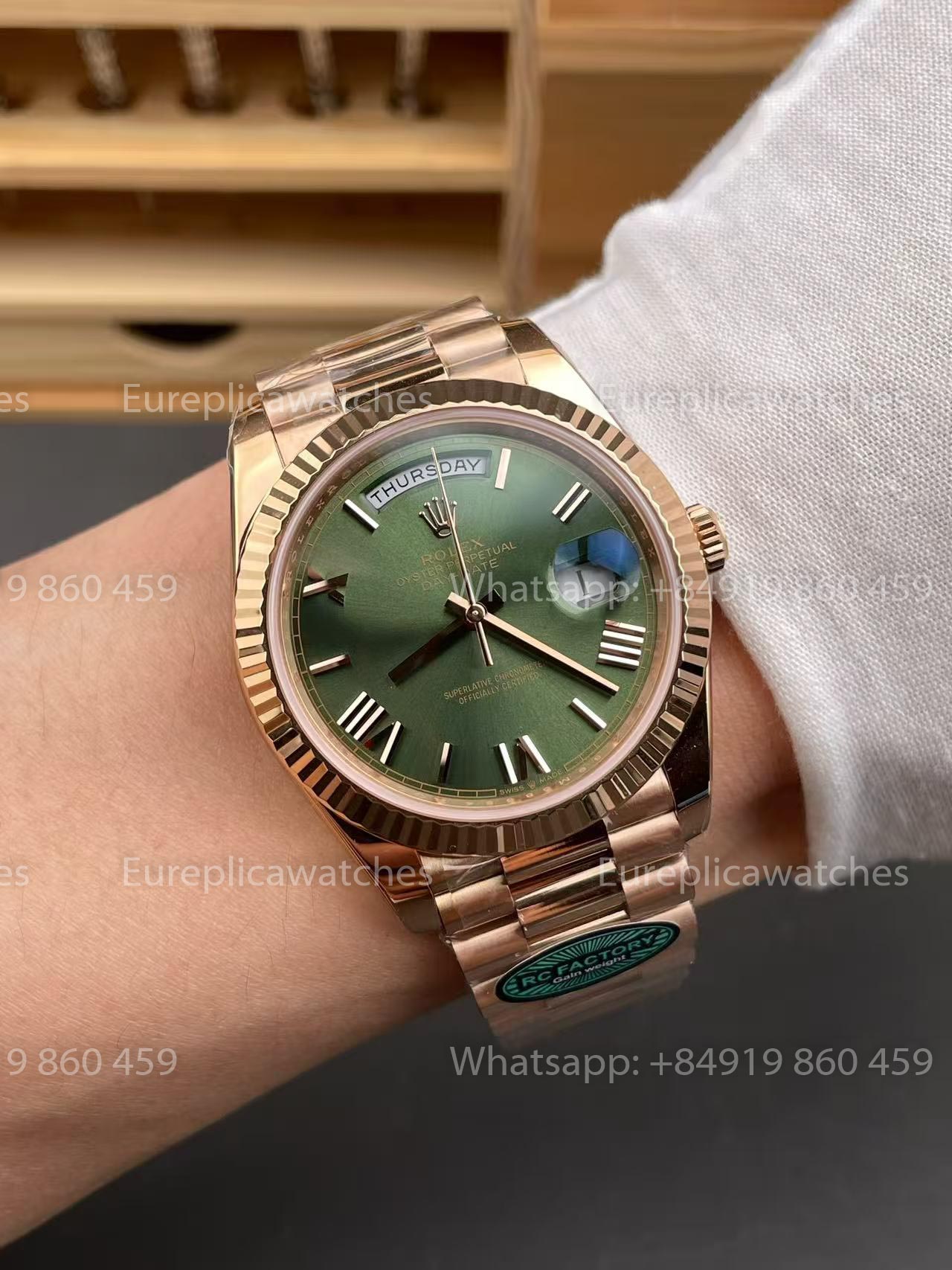 RC Factory Rolex Day-Date 40 M228235-0025 228235-0025 Green Dial Rose Gold
