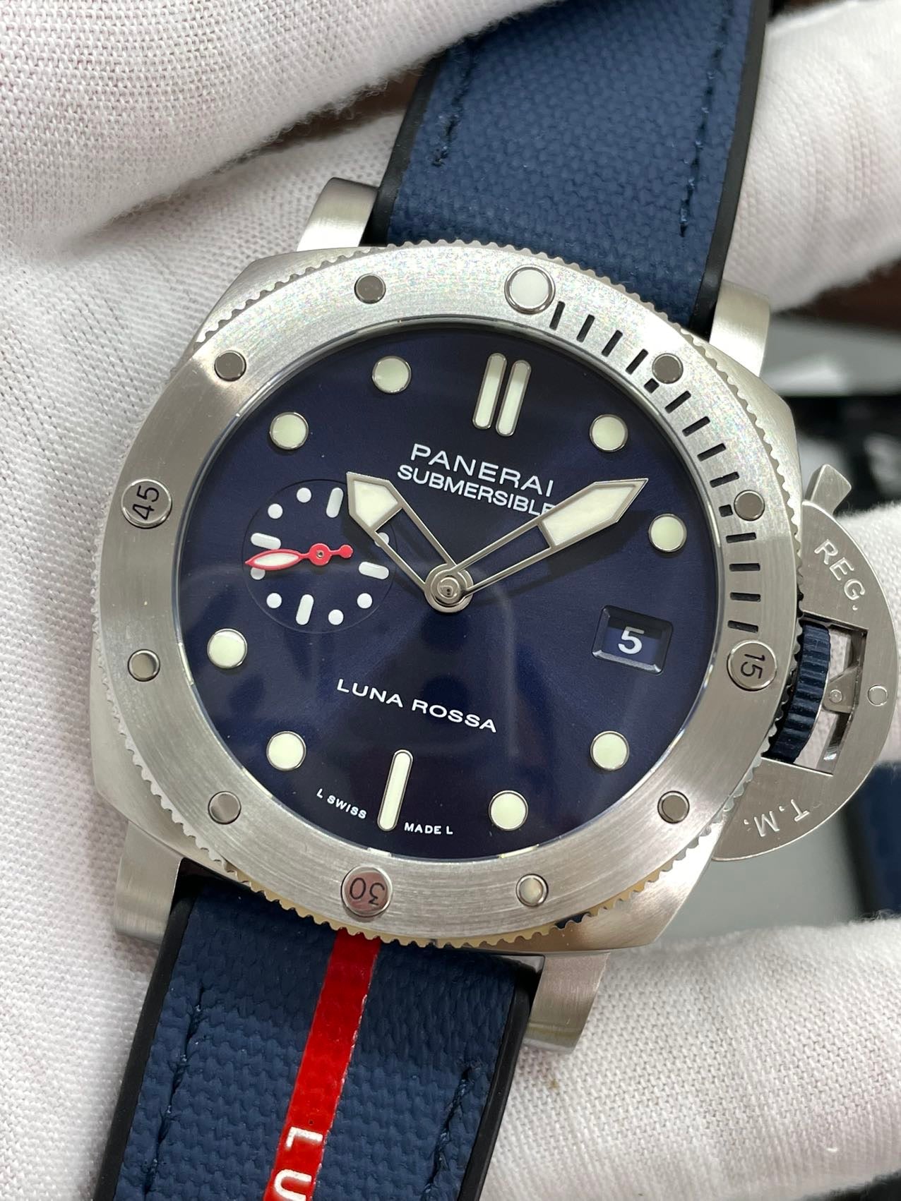 Panerai - PAM01391 Submersible QuarantaQuattro Luna Rossa 1:1 Meilleure édition VS usine