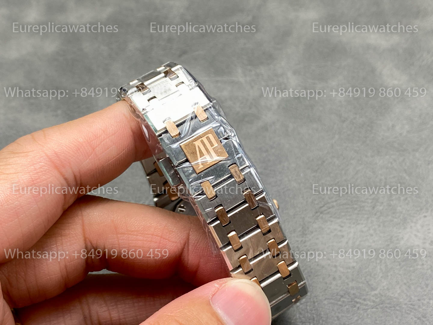 Audemars Piguet Royal Oak Quartz 33mm 67651SR.ZZ.1261SR.01 TK Factory 1:1 Best Version