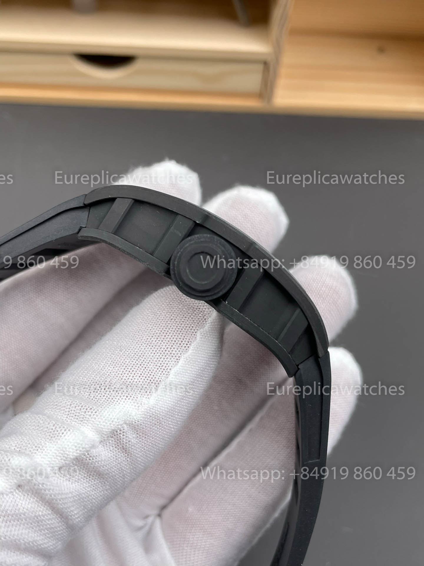 RICHARD MILLE RM055 Boîtier en fibre de carbone 1:1 Meilleur clone APS Factory Cadran blanc Couronne noire