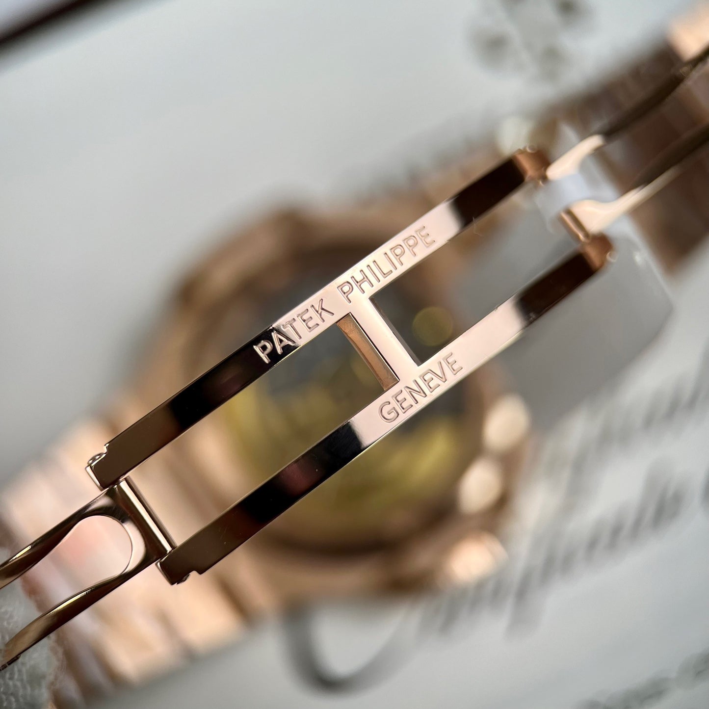 Patek Philippe Nautilus 5711 18 Karat Roségold 1:1 Best Edition PPF Factory Custom Ruby Stone