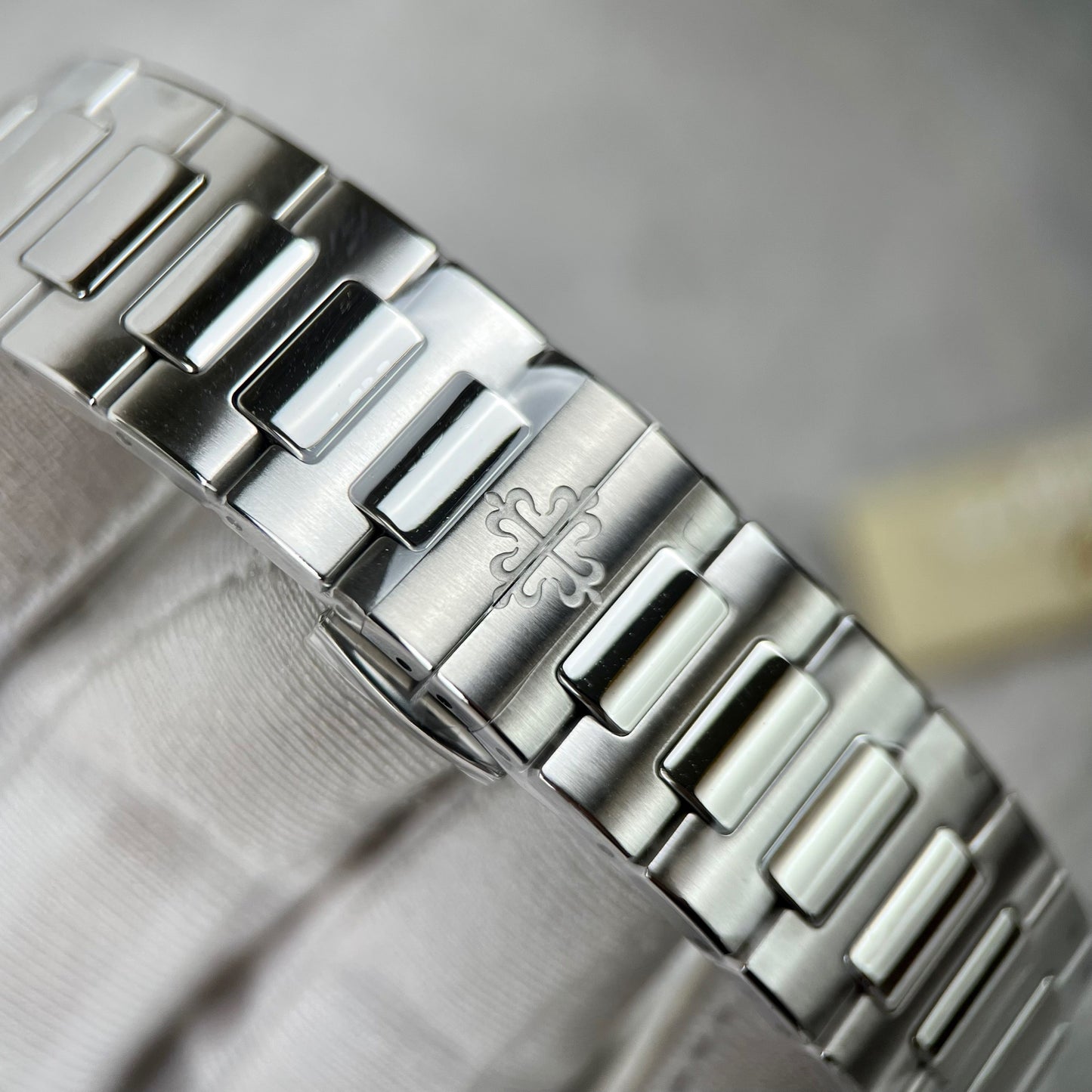 Patek Philippe Nautilus Dames 7118/1A-010 3K Factory 1:1 Meilleure édition suisse ETA324