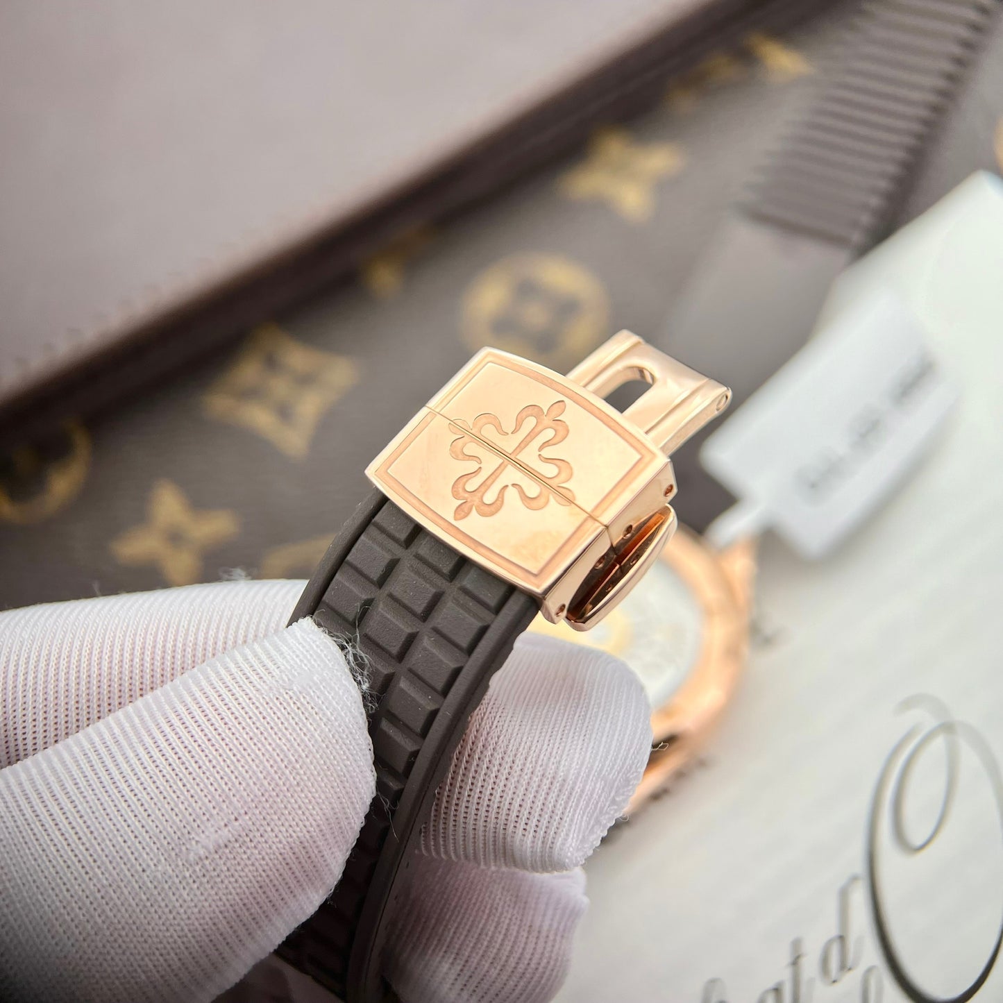 Patek Philippe Aquanaut 5062/450R-001 Moissanite personnalisée et plaqué or 18 carats