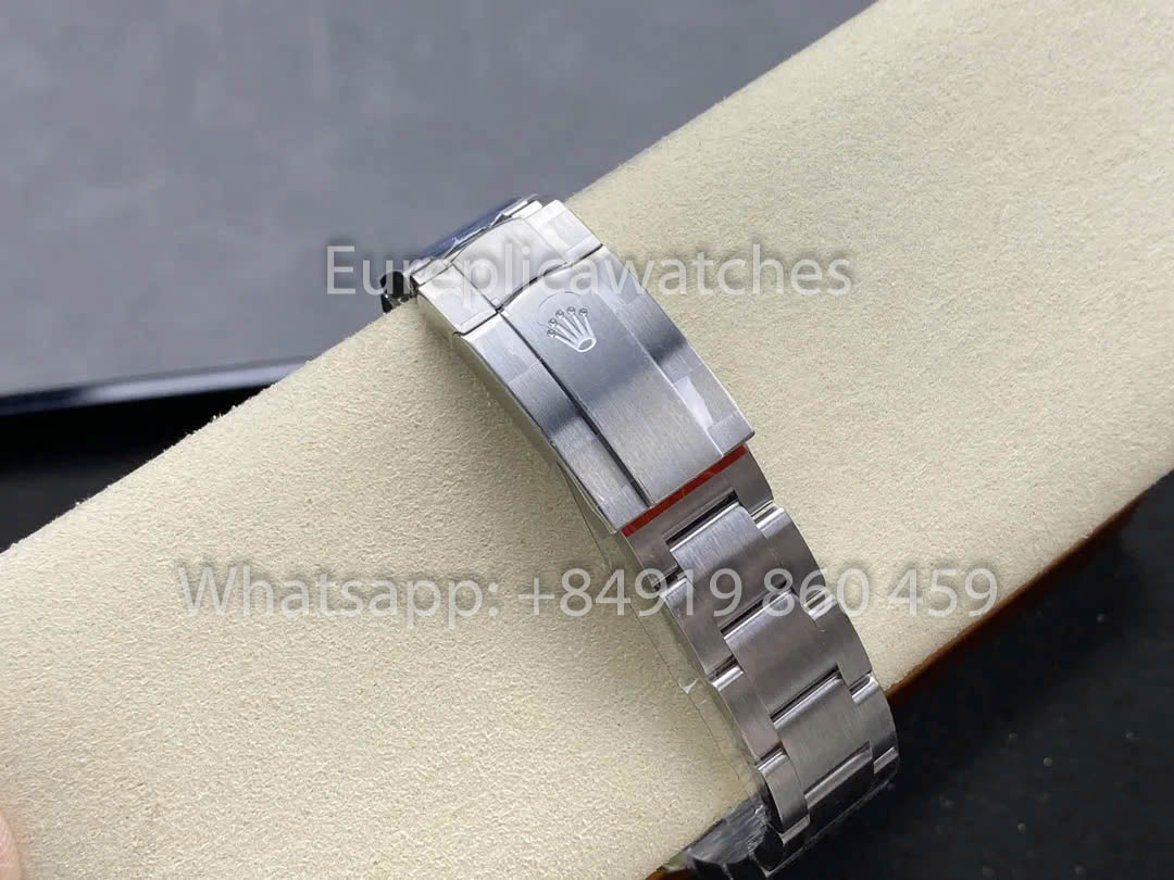 Rolex Oyster Perpetual M124300-0007 41MM 1:1 Bester Klon VS Fabrik Rotes Zifferblatt