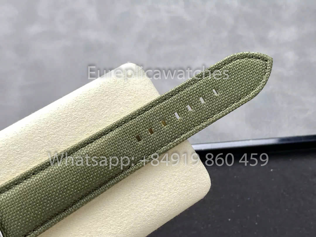 Breitling Avenger Automatic GMT 44 BLS Factory 1:1 Bester Klon Grünes Zifferblatt Klettband