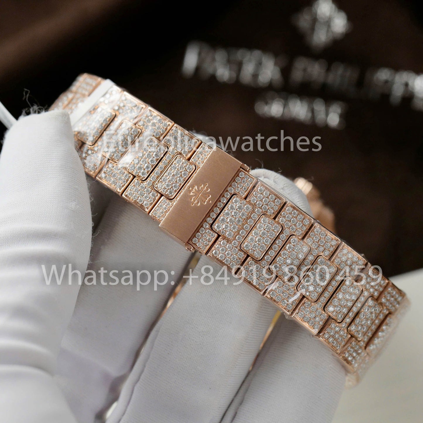 Patek Philippe Nautilus 5711 Full Iced Out – 1:1 Bester Klon Grünes Zifferblatt