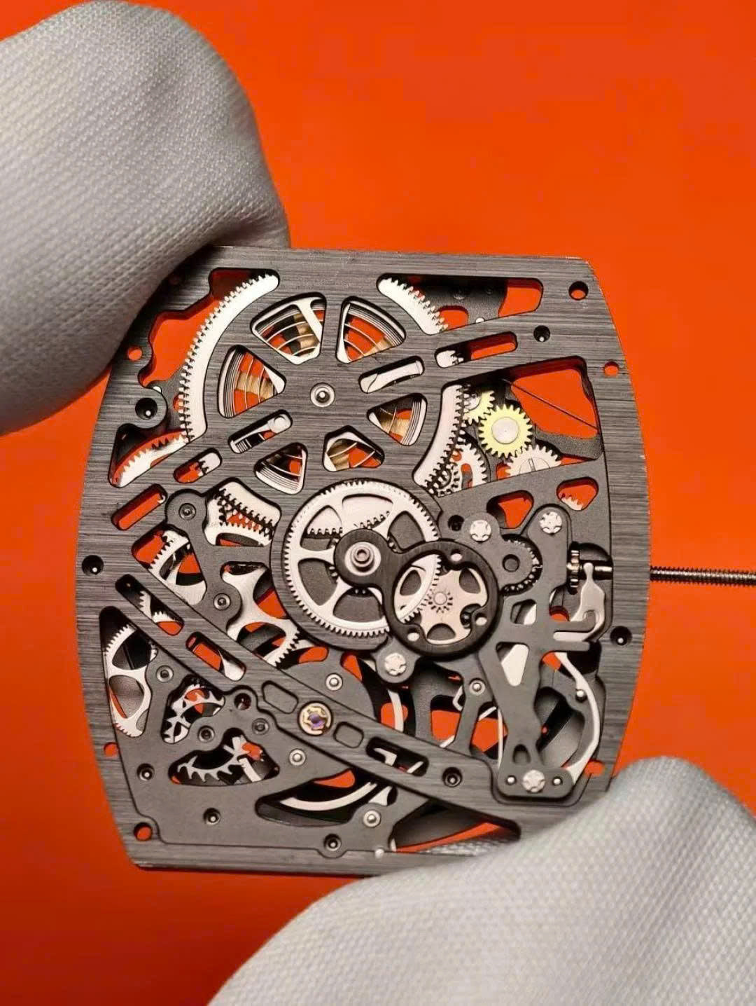 RICH Factory - Richard Mille RM67-02 with NTPT carbon case, weighing only 32 grams.
