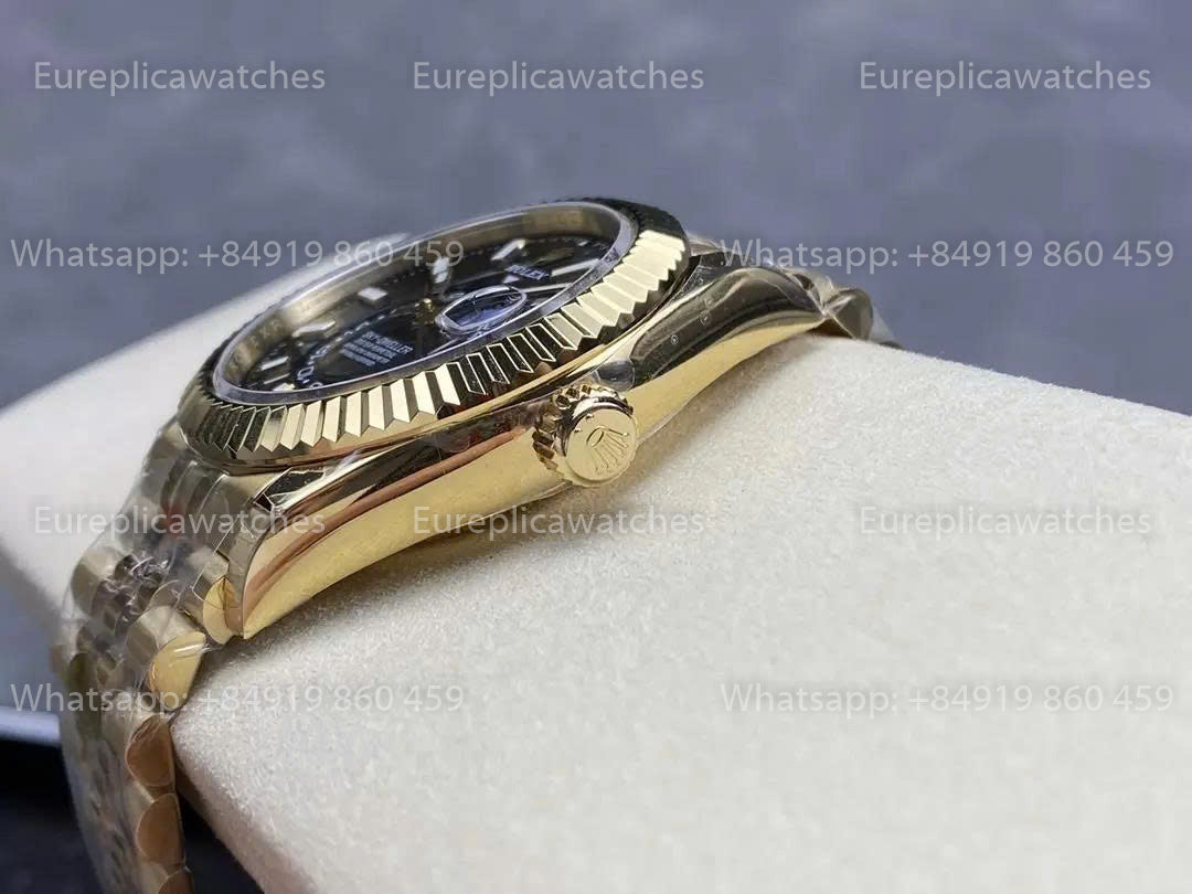 Noob Factory Rolex Sky-Dweller M336938 Gelbgold Schwarzes Zifferblatt