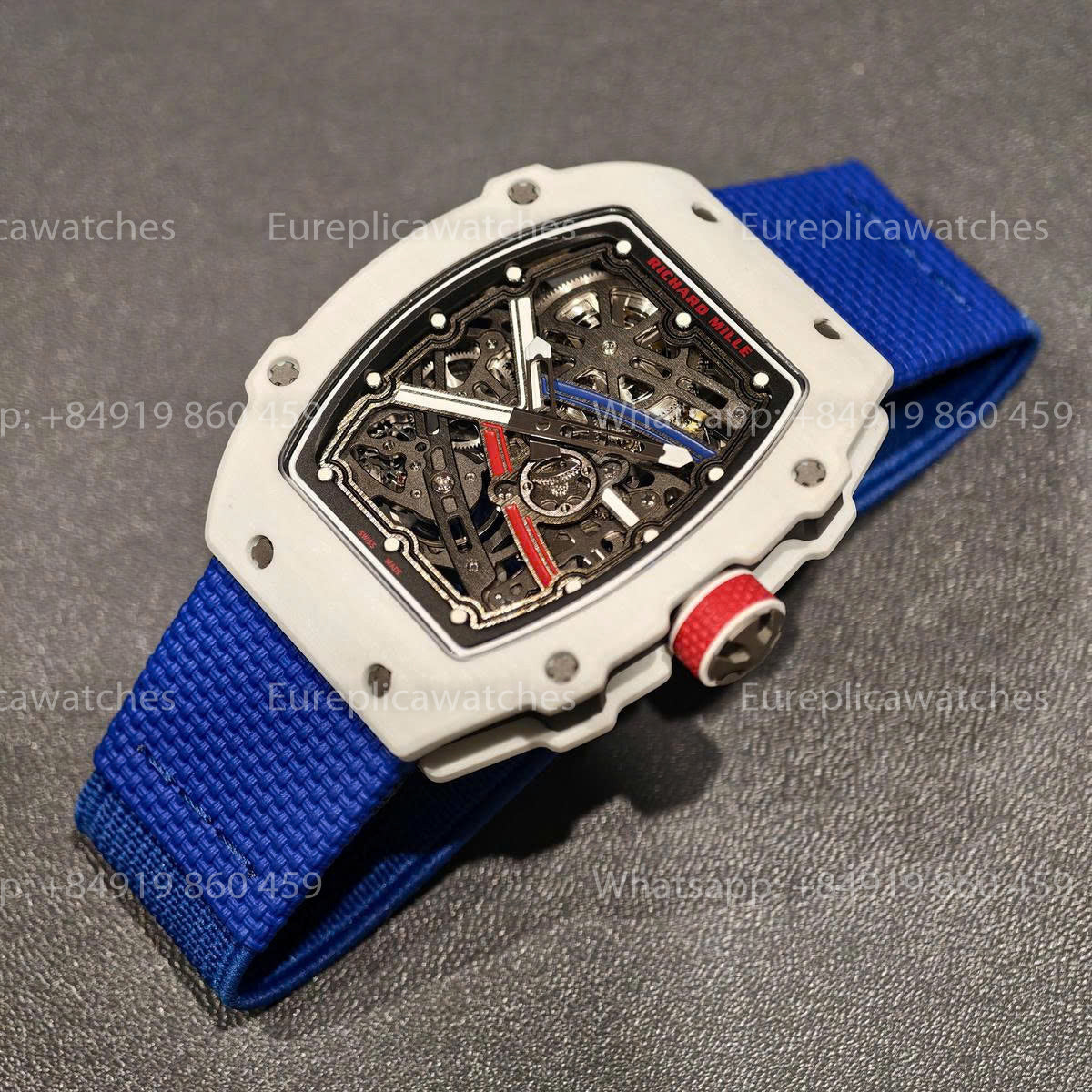 RICH Factory – Richard Mille RM67-02 mit NTPT-Carbongehäuse, nur 32 Gramm schwer.