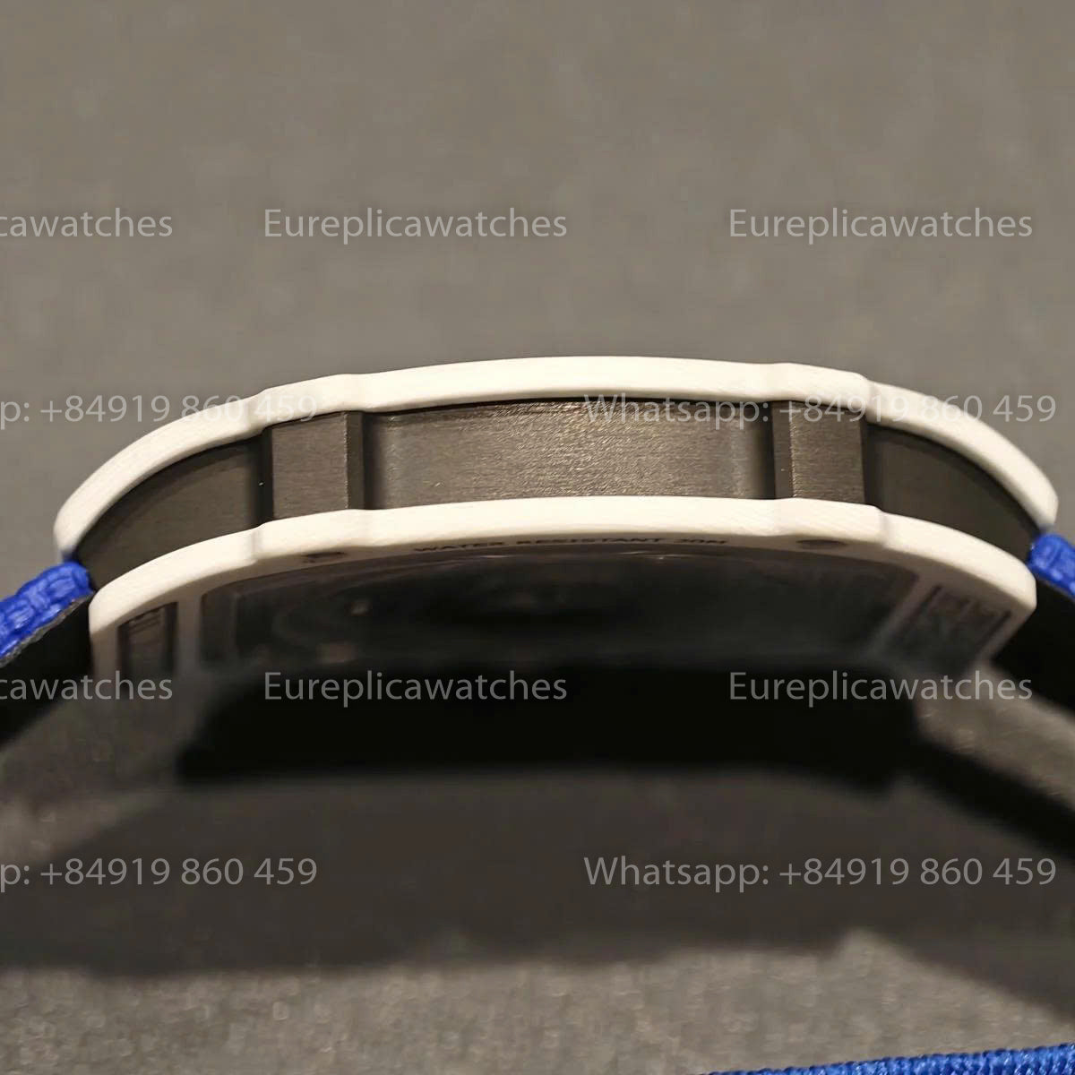 RICH Factory – Richard Mille RM67-02 mit NTPT-Carbongehäuse, nur 32 Gramm schwer.