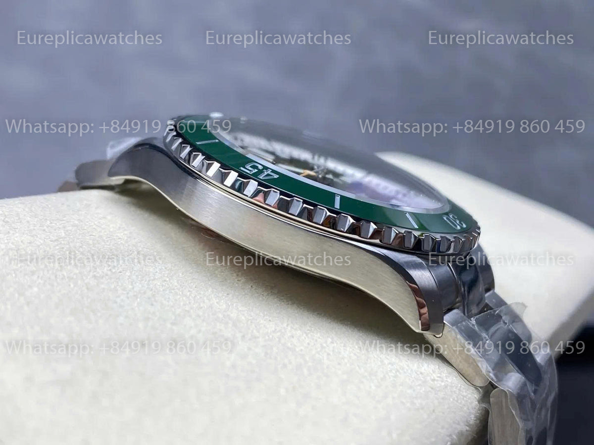 TF Factory Breitling Superocean 44 Green Bezel and Stainless Steel Strap