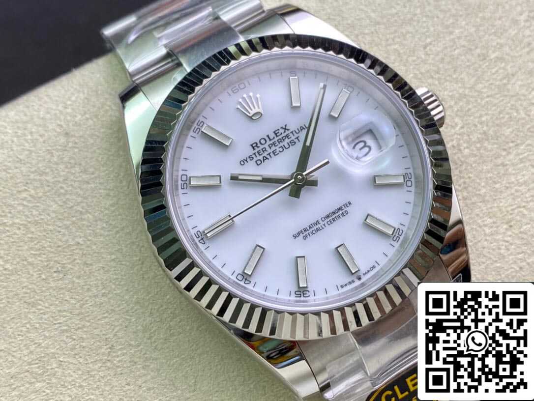 Rolex Datejust M126334-0009 41 mm bracelet Oyster cadran blanc d'usine propre
