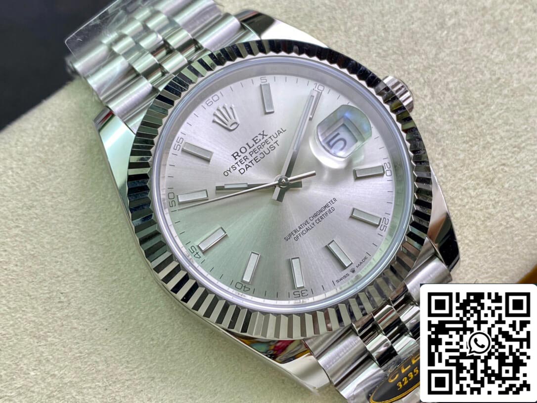 Rolex Datejust M126334-0004 Bracelet Jubilee 41 mm Cadran blanc d'usine propre