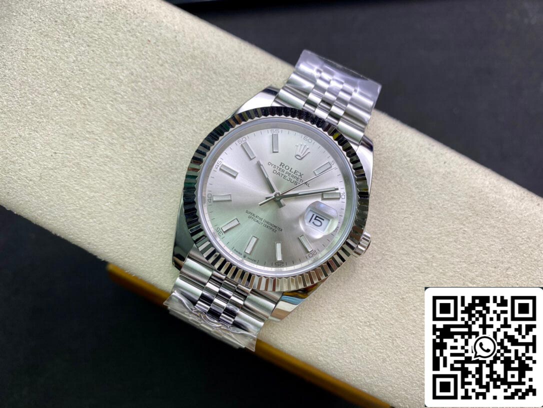 Rolex Datejust M126334-0004 Bracelet Jubilee 41 mm Cadran blanc d'usine propre
