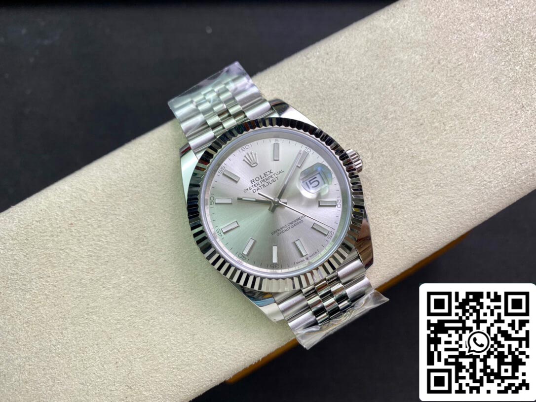 Rolex Datejust M126334-0004 Bracelet Jubilee 41 mm Cadran blanc d'usine propre