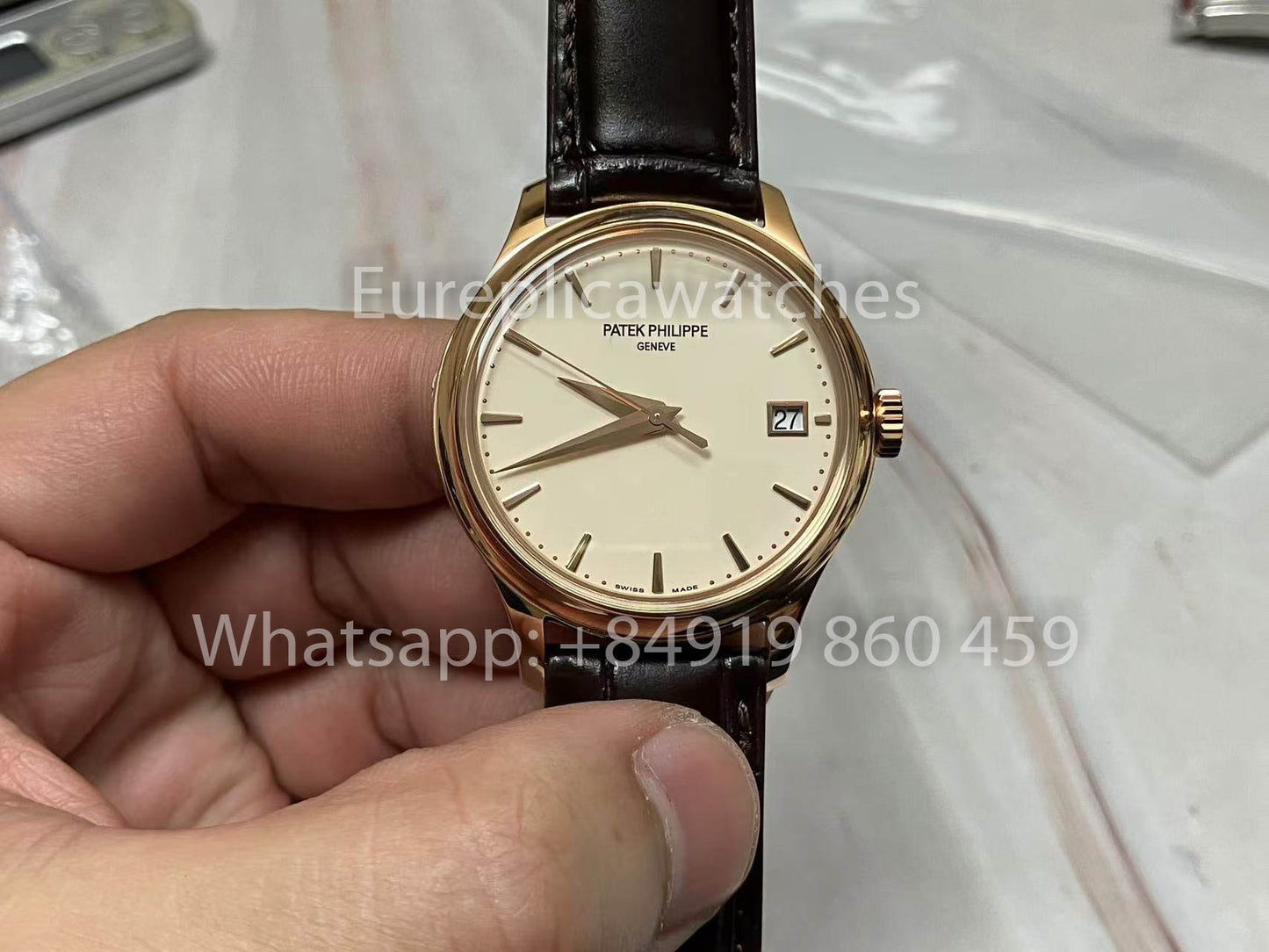 Patek Philippe Calatrava 5227G Weißes Zifferblatt 1:1 Best Edition 3K Factory Schwarzes Lederarmband