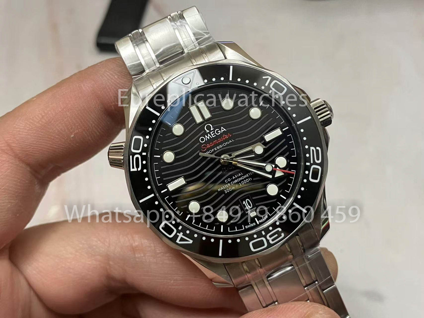 Réplique Omega Seamaster Diver 300M 210.30.42.20.01.001 VS Factory 1:1 Meilleure version V4 Cadran noir