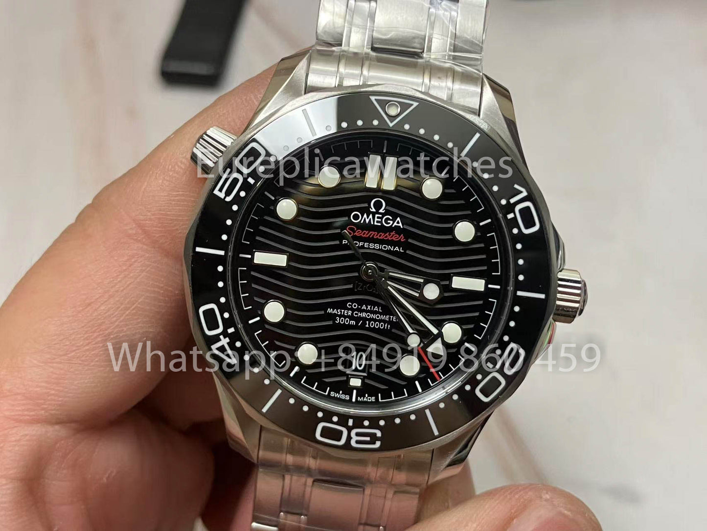 Réplique Omega Seamaster Diver 300M 210.30.42.20.01.001 VS Factory 1:1 Meilleure version V4 Cadran noir
