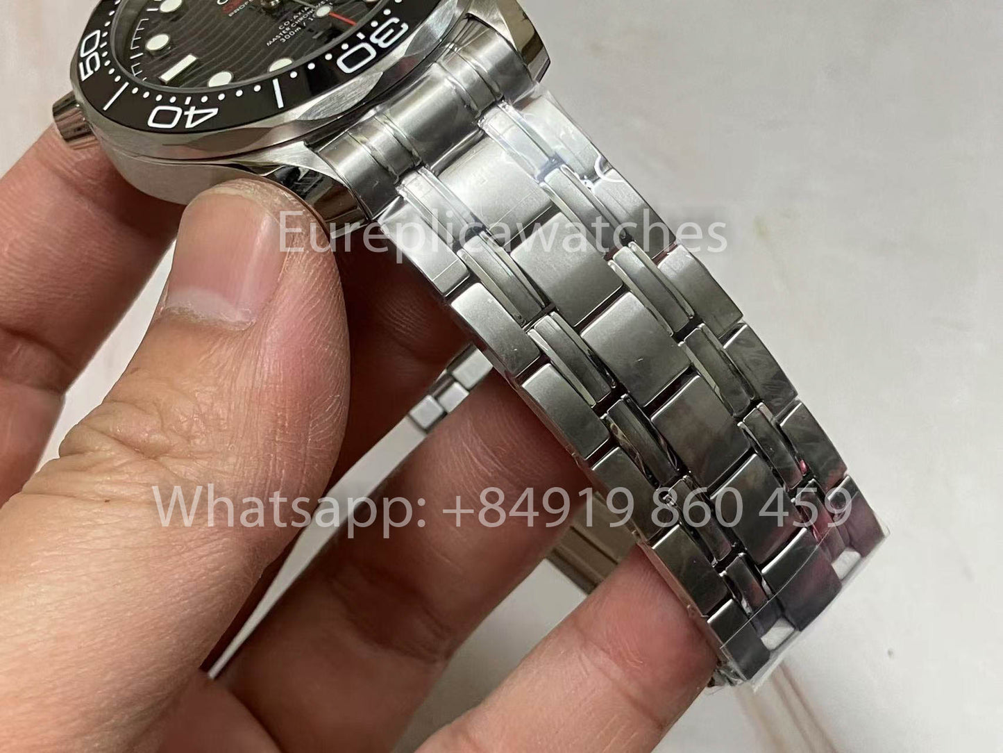 Réplique Omega Seamaster Diver 300M 210.30.42.20.01.001 VS Factory 1:1 Meilleure version V4 Cadran noir