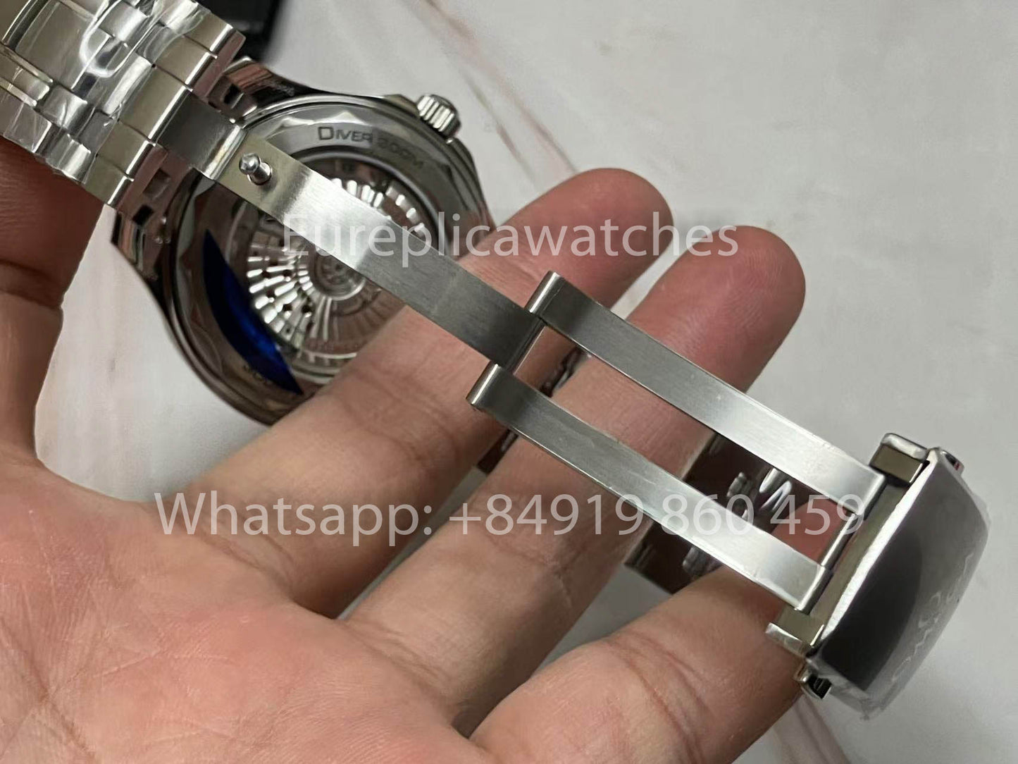 Réplique Omega Seamaster Diver 300M 210.30.42.20.01.001 VS Factory 1:1 Meilleure version V4 Cadran noir