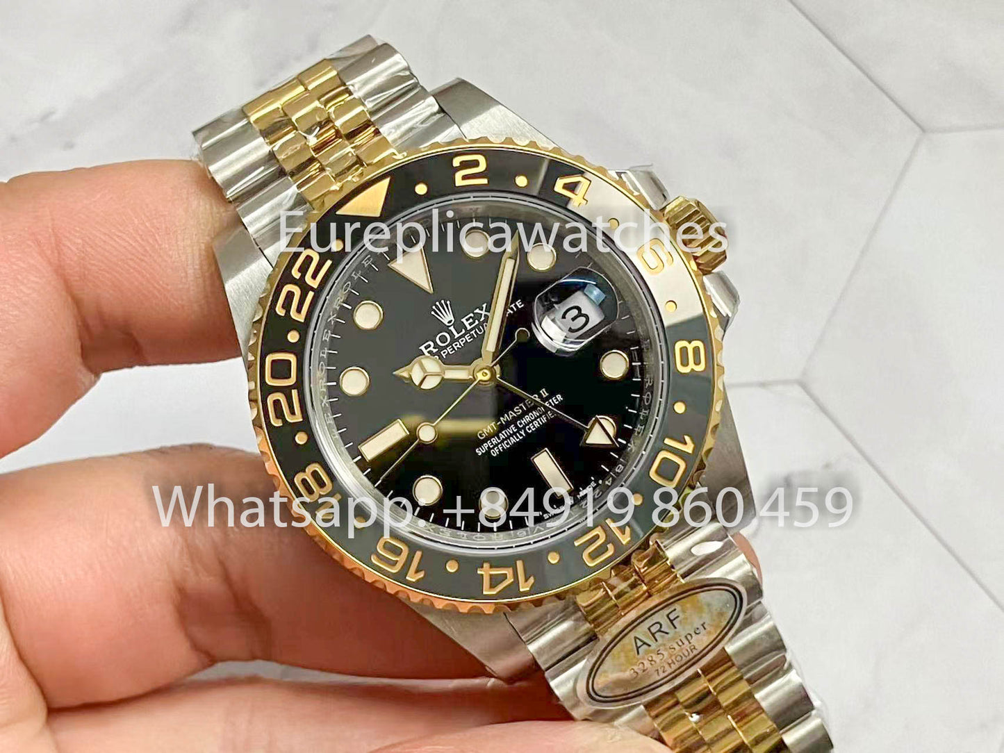 Réplique Rolex GMT Master II M126713grnr-0001 ARF Factory 1:1 Meilleure Édition Version Contrepoids