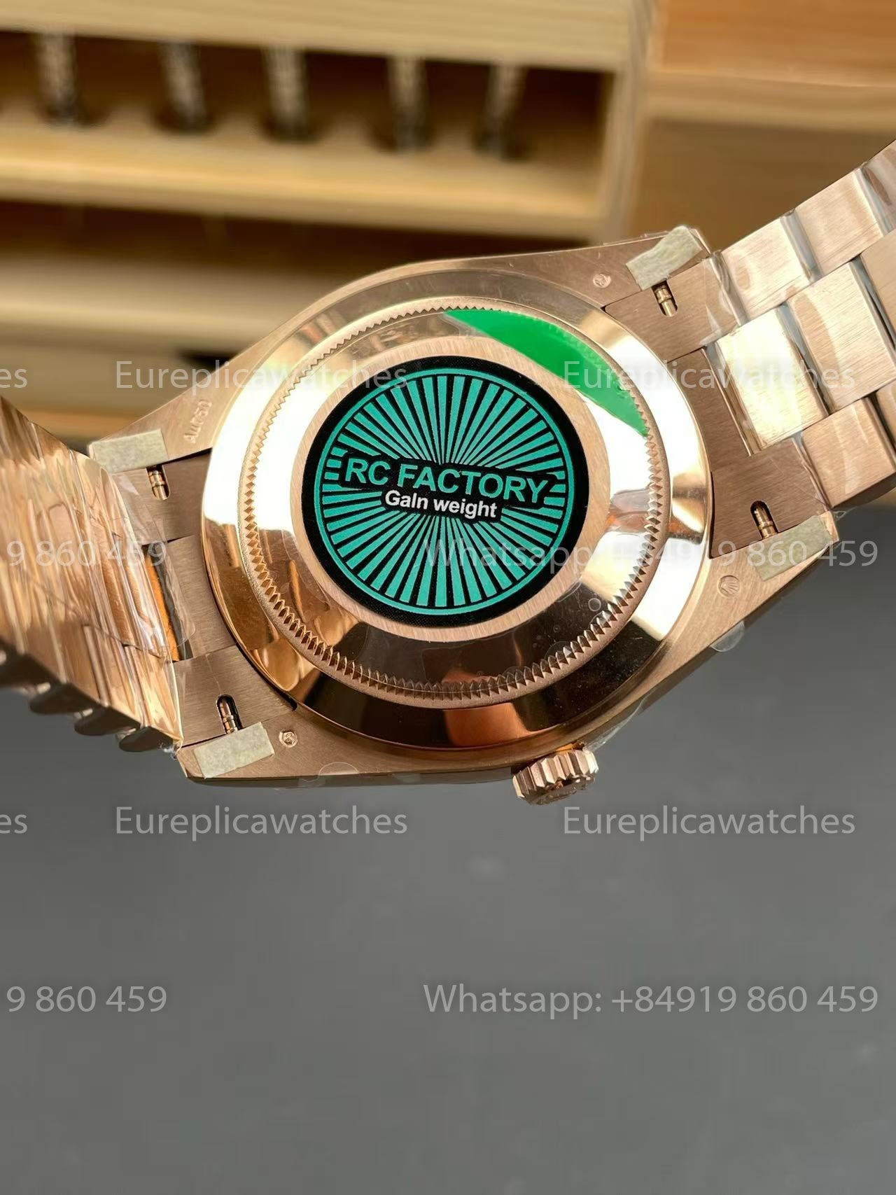 RC Factory Rolex Day-Date 40 M228235-0025 228235-0025 Green Dial Rose Gold