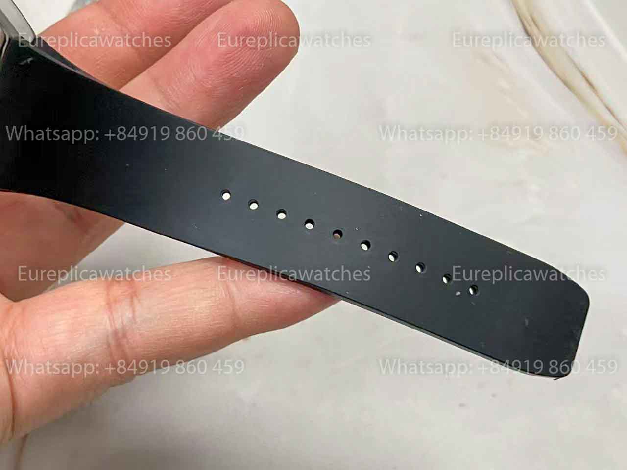 UMI Factory - Richard Mille RM67-01 Titanium Includes 1 fabric watch strap.