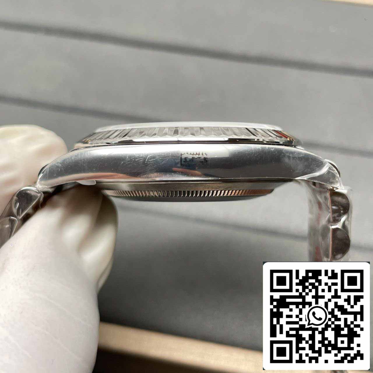 Rolex Datejust M126334-0010 Bracelet Jubilee 41 mm Cadran blanc d'usine propre