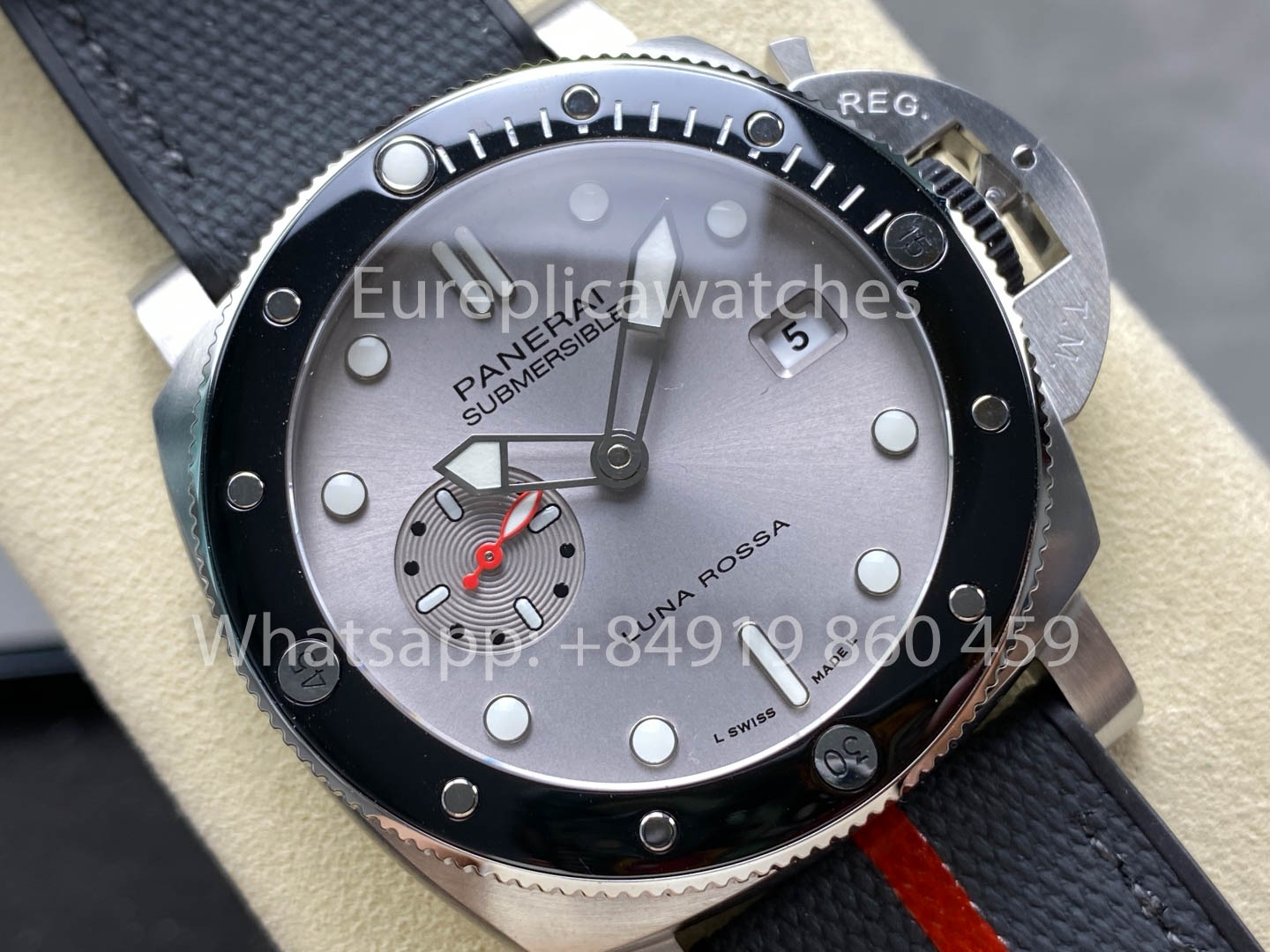 Panerai Submersible QuarantaQuattro Luna Rossa PAM1681 1:1 Meilleur Clone VS Usine