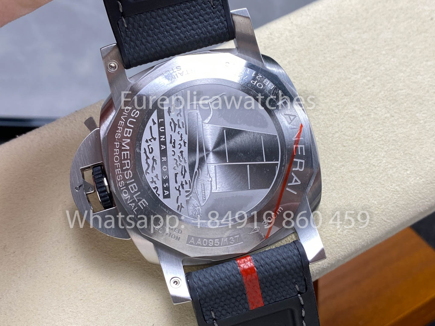 Panerai Submersible QuarantaQuattro Luna Rossa PAM1681 1:1 Meilleur Clone VS Usine