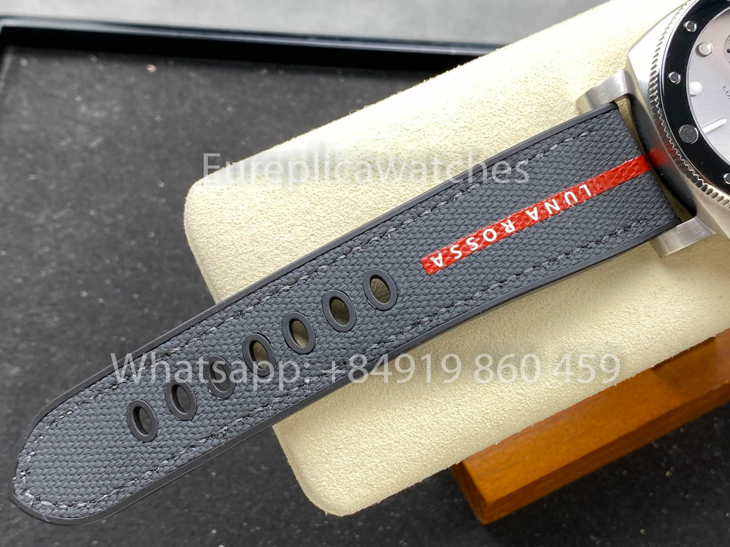 Panerai Submersible QuarantaQuattro Luna Rossa PAM1681 1:1 Meilleur Clone VS Usine