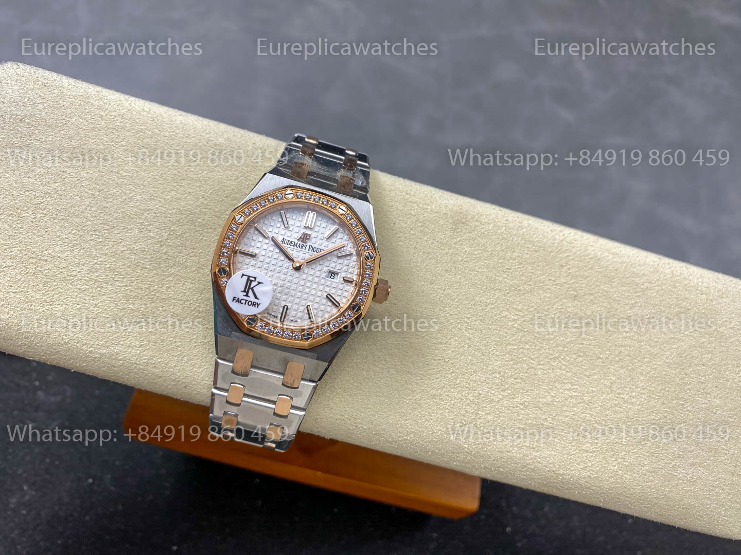 Audemars Piguet Royal Oak Quartz 33mm 67651RS White diamonds TK Factory 1:1 Best Version