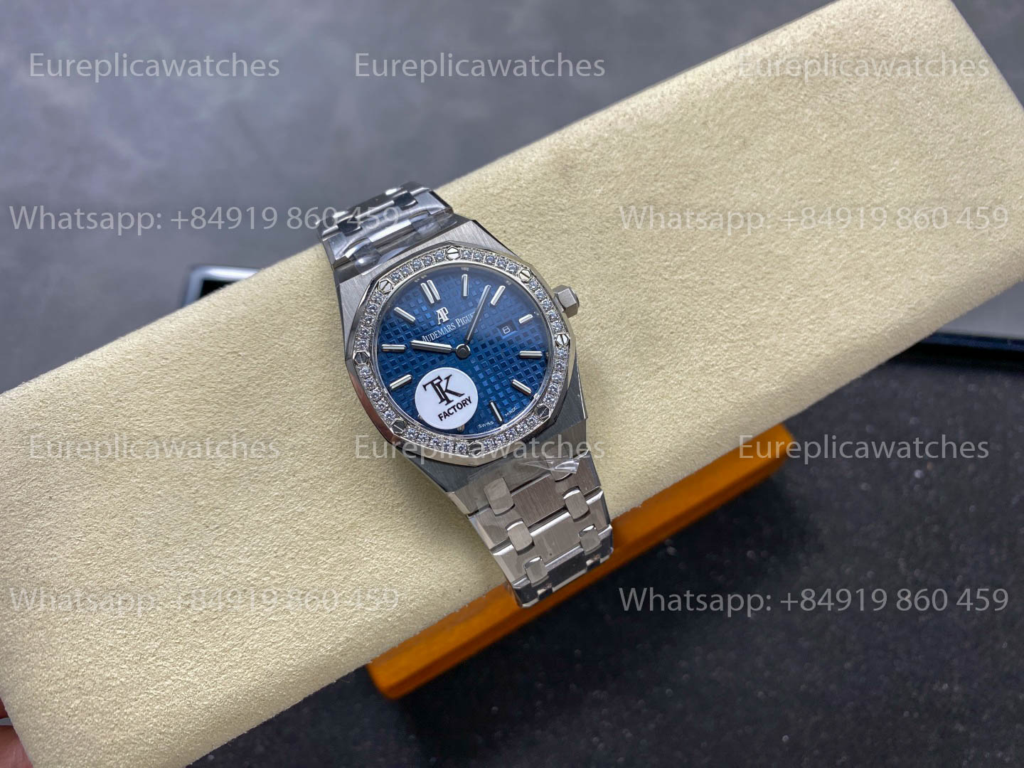 Audemars Piguet Royal Oak Quartz 33 mm 67651SR Zifferblatt mit blauen Diamanten TK Factory 1:1 Beste Version