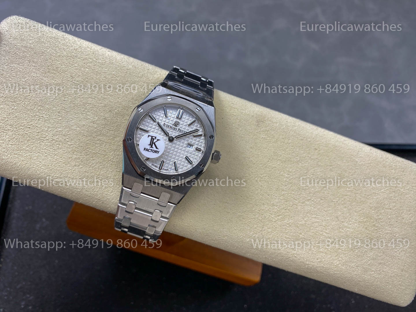 Audemars Piguet Royal Oak Quartz 33mm 67651SR White Dial TK Factory 1:1 Best Version