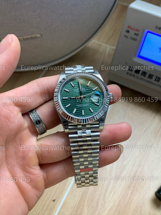 Rolex Datejust 41 M126334-0030 Grünes Motivzifferblatt Geriffelte Lünette 1:1 Beste Version VS Fabrik