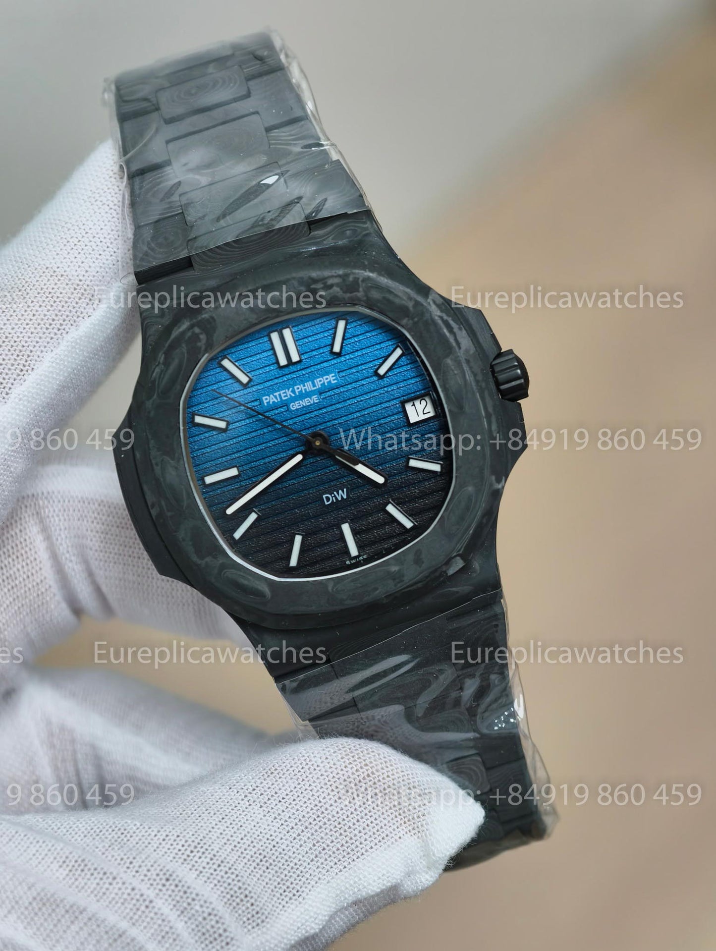 Diw Factory - Patek Philippe Nautilus Ref. 5711/1500A new DIW Carbon Fiber Nautilus 5711