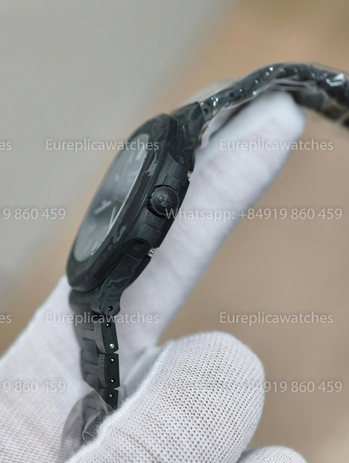 Diw Factory - Patek Philippe Nautilus Ref. 5711/1500A new DIW Carbon Fiber Nautilus 5711