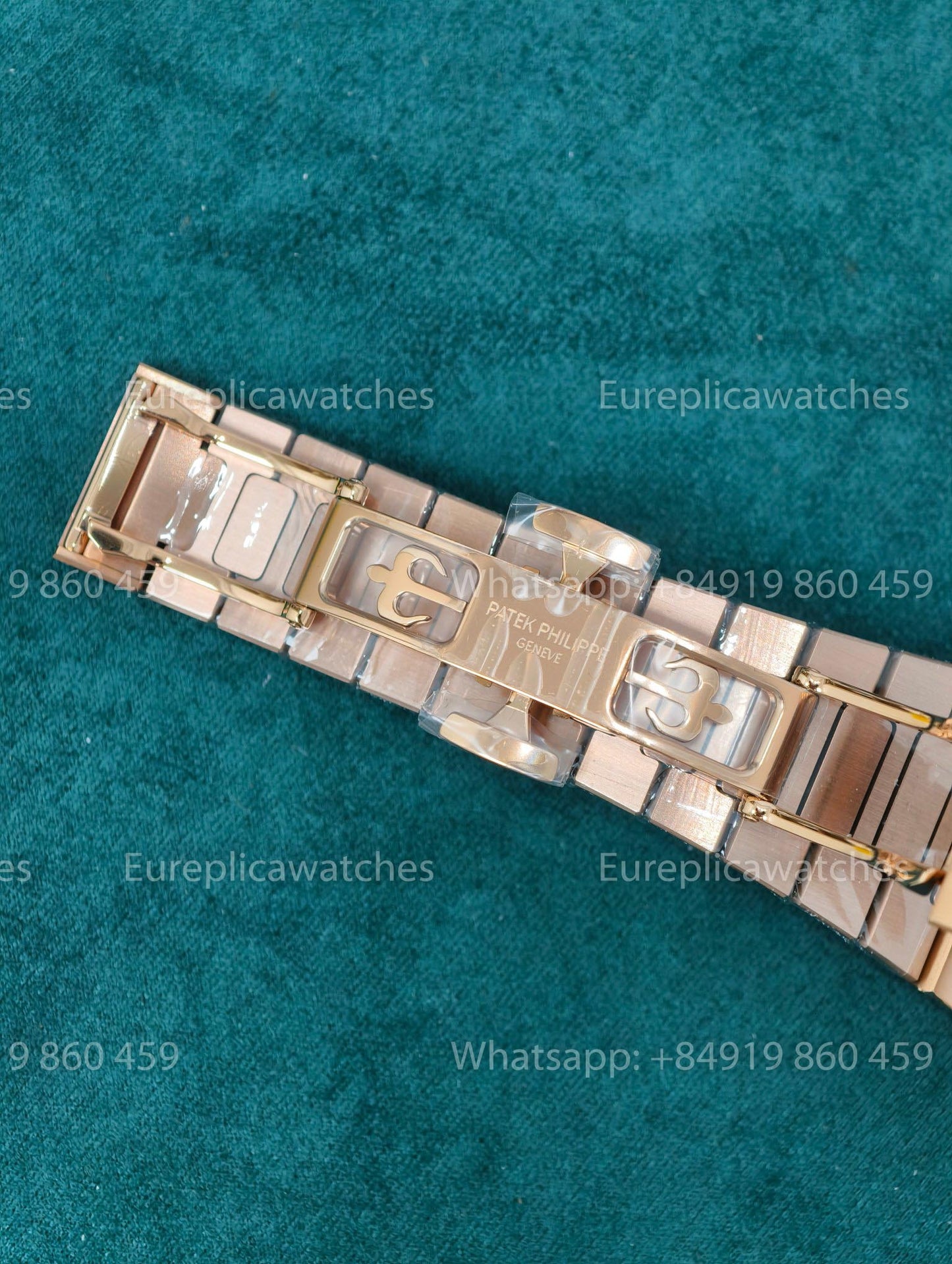 WS Factory - Patek Philippe Nautilus Ref. 5712/1A Brown Dial ist eine Veröffentlichung auf Flagship-Niveau