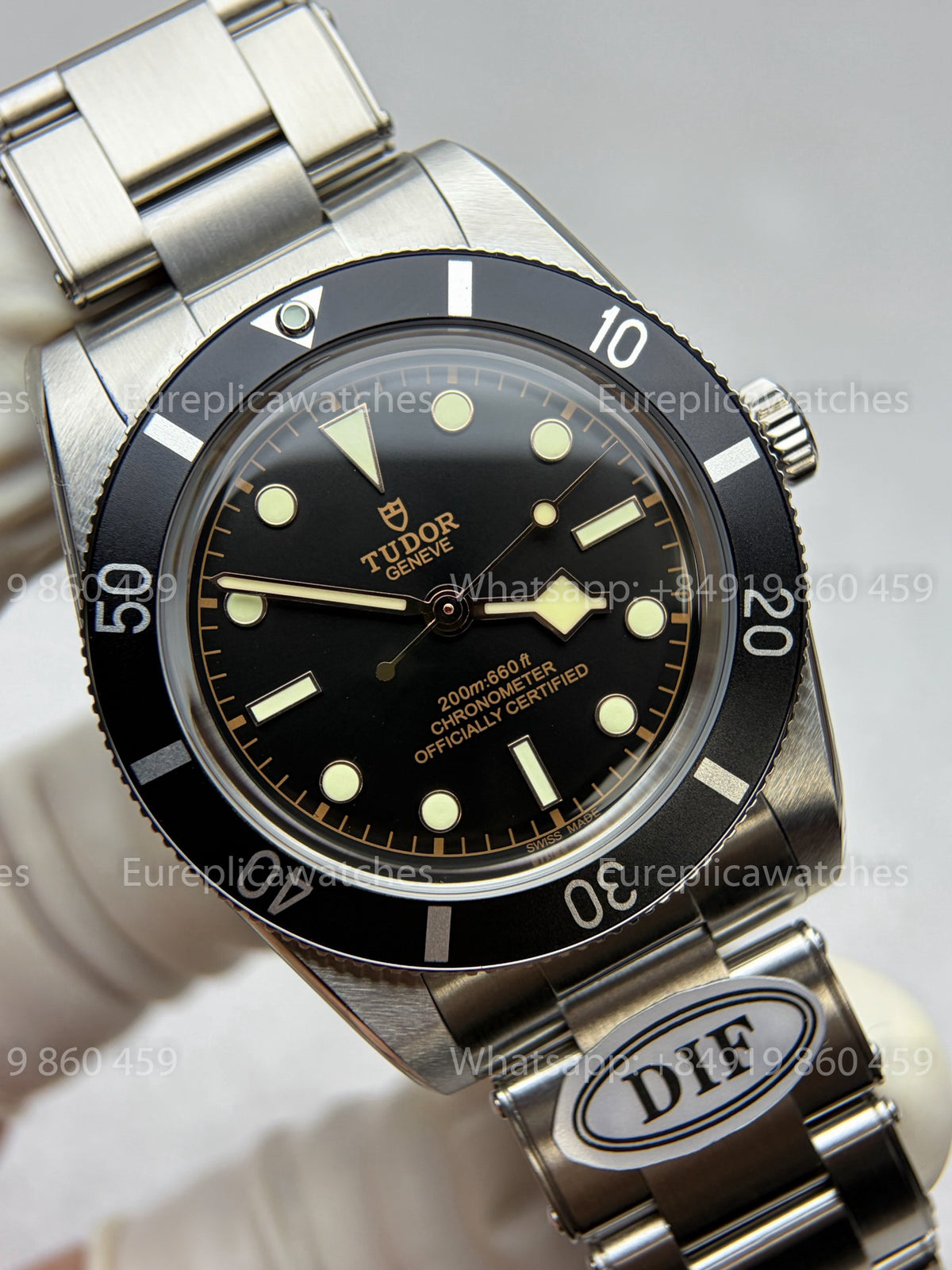 DiF Factory V2 Tudor Black Bay 54 37mm “Black Shield” Oyster strap