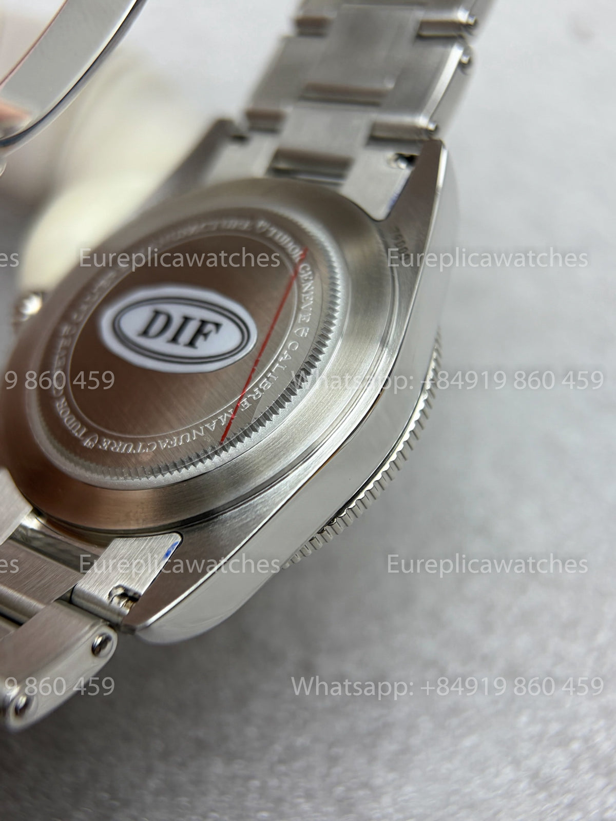 DiF Factory V2 Tudor Black Bay 54 37mm “Black Shield” Oyster strap