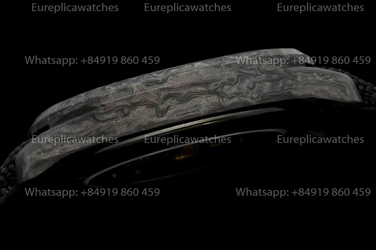 DiW Patek Philippe Aquanaut 5167 – Forged Two-Tone Quartz Carbon Fiber Case