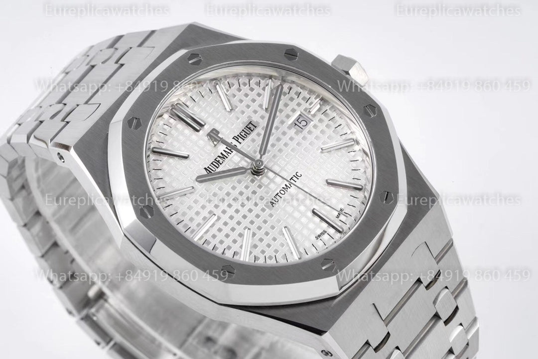 ZF Factory Audemars Piguet Royal Oak 15400 V2 White Dial – 9.8mm Ultra-Thin