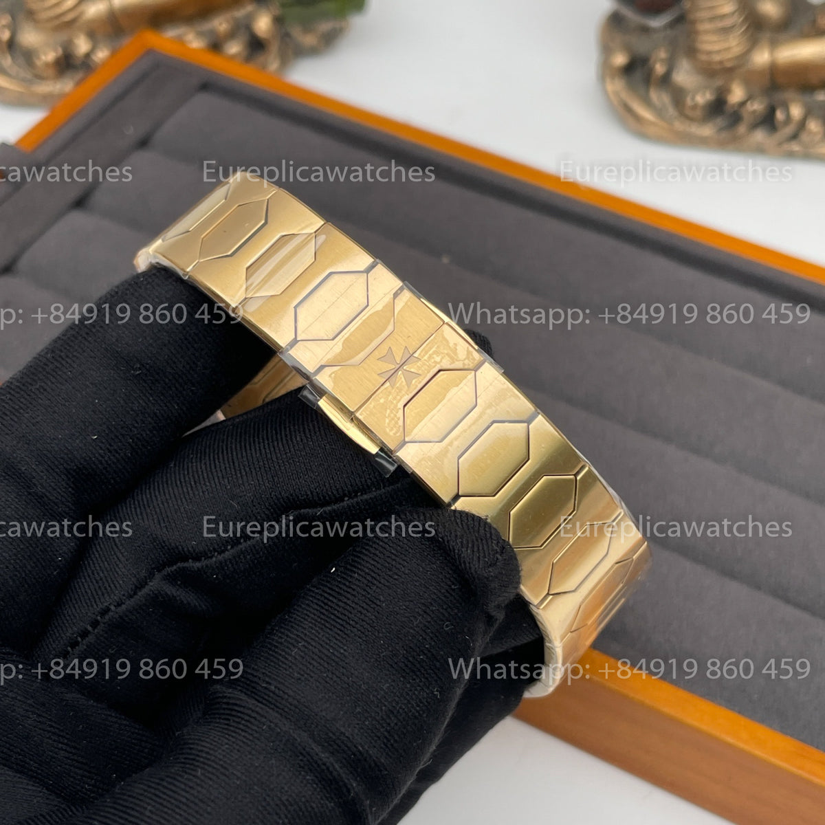 PF Factory Vacheron Constantin Historiques 222 4200H/222J – Yellow Gold Edition