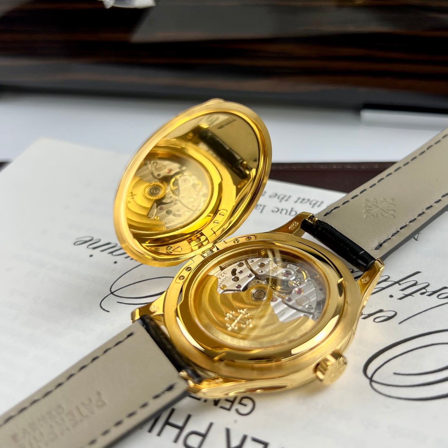 Patek Philippe Calatrava 5227J-001 revêtu d'or jaune 18 carats 3K Factory