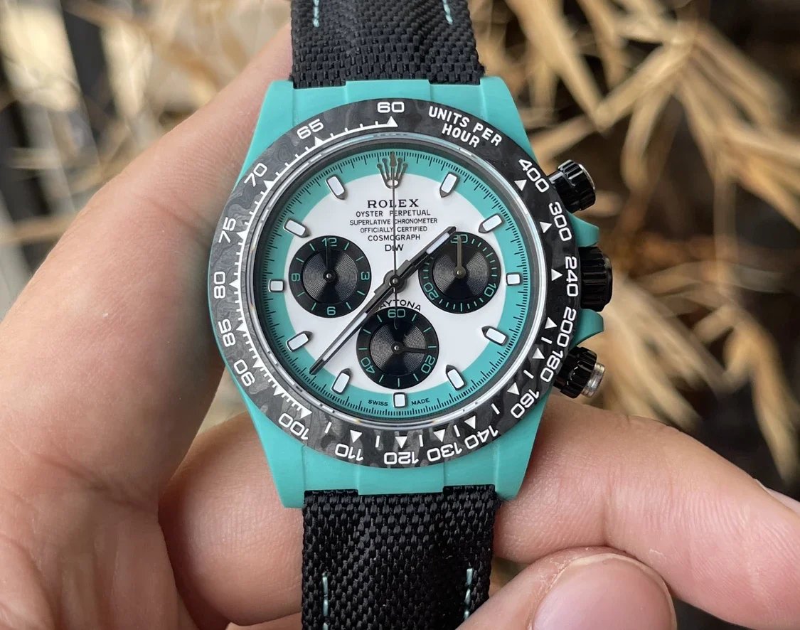 Rolex Cosmograph Daytona Series avec boîtier en fibre de carbone【Mouvement 4130 DIW Version modifiée】