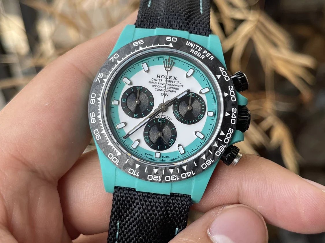 Rolex Cosmograph Daytona Series avec boîtier en fibre de carbone【Mouvement 4130 DIW Version modifiée】