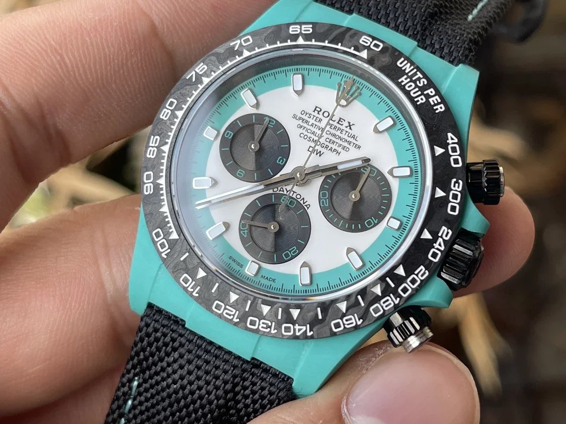 Rolex Cosmograph Daytona Series avec boîtier en fibre de carbone【Mouvement 4130 DIW Version modifiée】