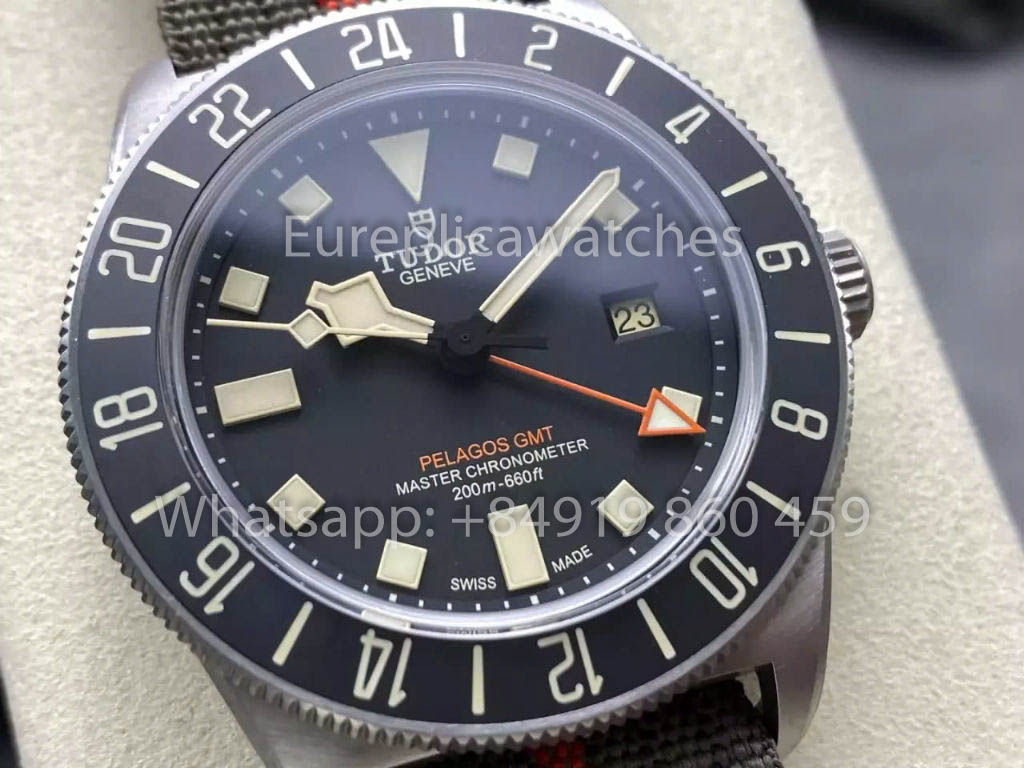 Tudor Pelagos FXD GMT Titanium M2542G247NU M+ Factory 1:1 Meilleur clone Cadran noir