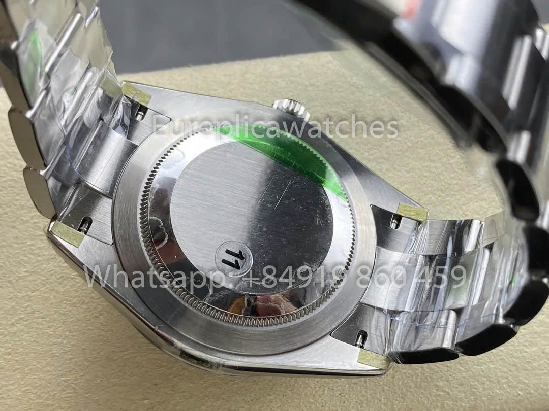 Rolex Oyster Perpetual M124300-0007 41MM 1:1 Best Clone VS Factory Red Dial