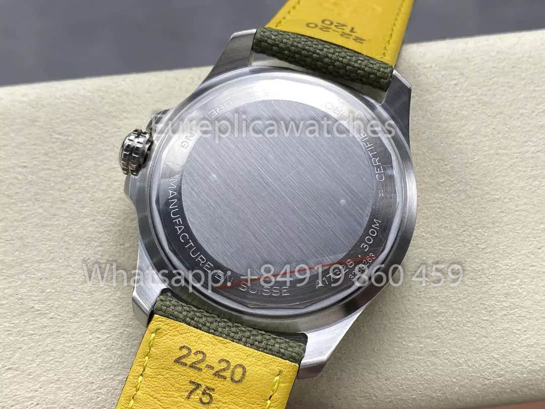 Breitling Avenger Automatic GMT 44 BLS Factory 1:1 Bester Klon Grünes Zifferblatt Klettband